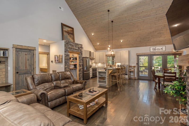 142 Davids Tc, Pisgah Forest, NC 28768