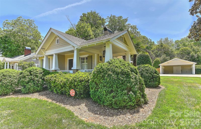 321 Circle Ave, Charlotte, NC 28207