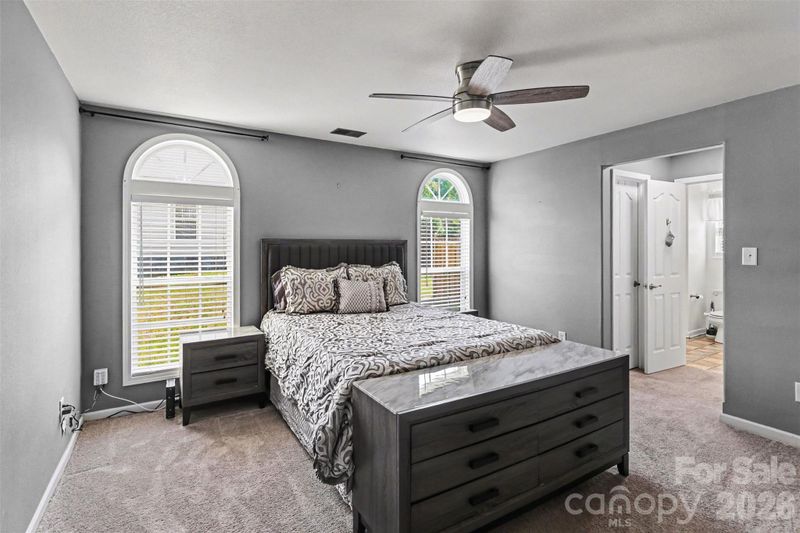 264 Brookstone Dr, Mount Holly, NC 28120