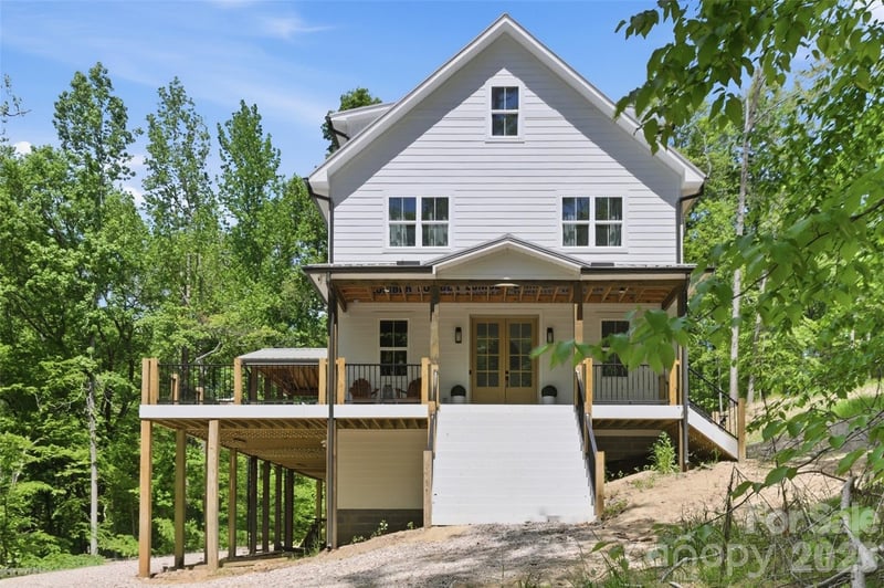 1325 Gateshead Ln, Matthews, NC 28105