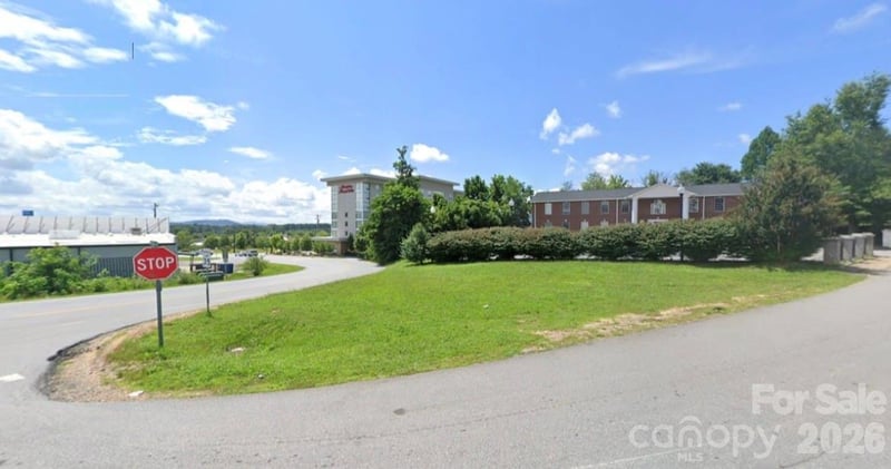 99999 Rocky Ridge Rd, Asheville, NC 28806