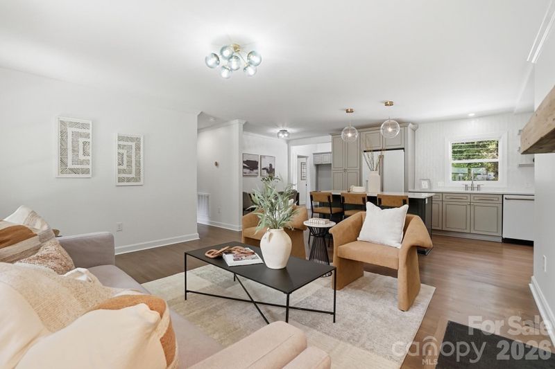 4017 Leeds Dr, Charlotte, NC 28205