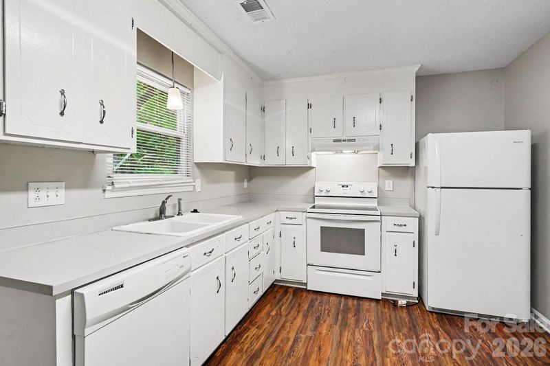 10107 Cromarty Ln, Mint Hill, NC 28227