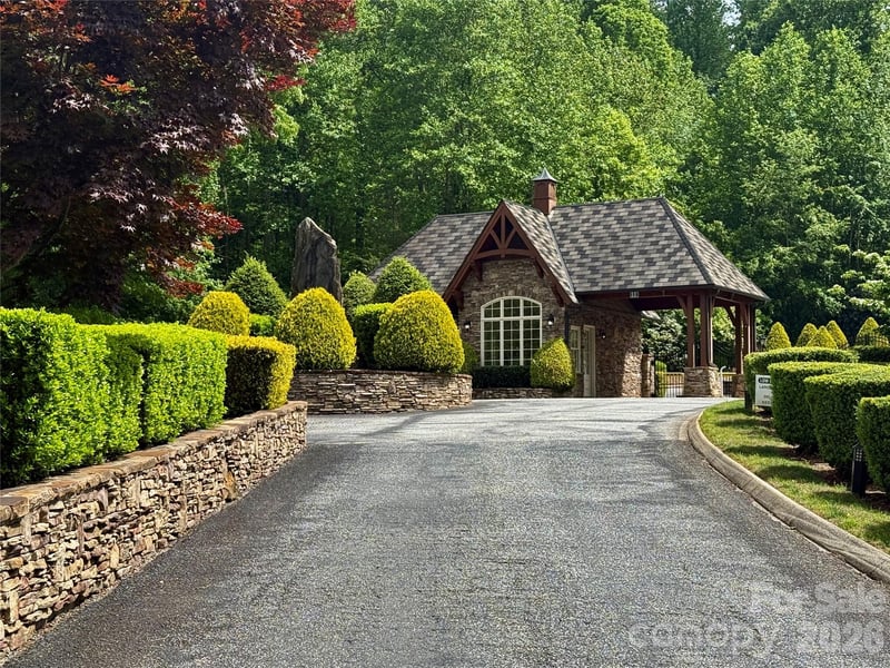 274 Bills Mountain Trl #274, Lake Lure, NC 28746