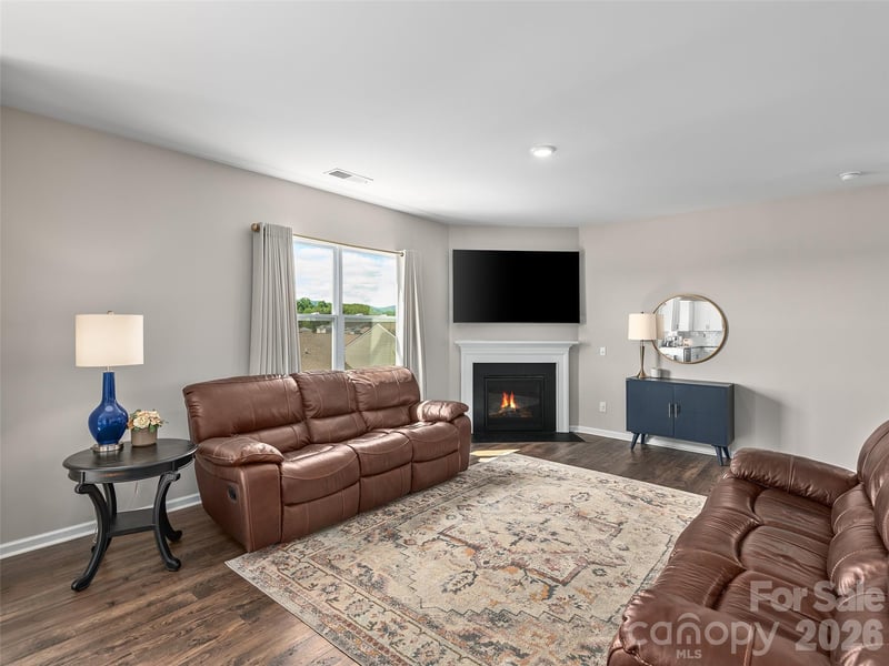 348 Tavernier Ln, Candler, NC 28715
