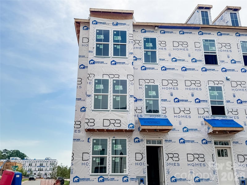 3102 Middle St, Charlotte, NC 28278