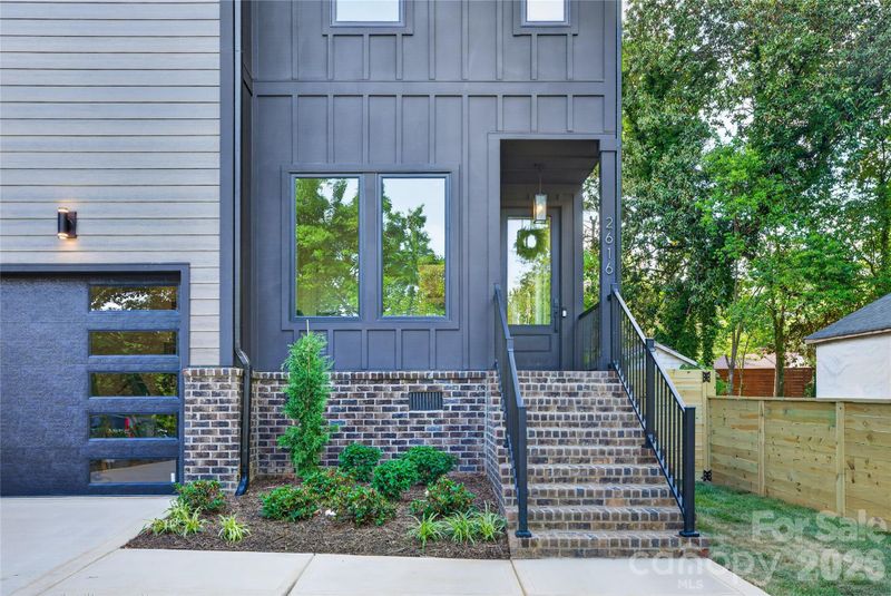 2616 Revolution Park Dr, Charlotte, NC 28208
