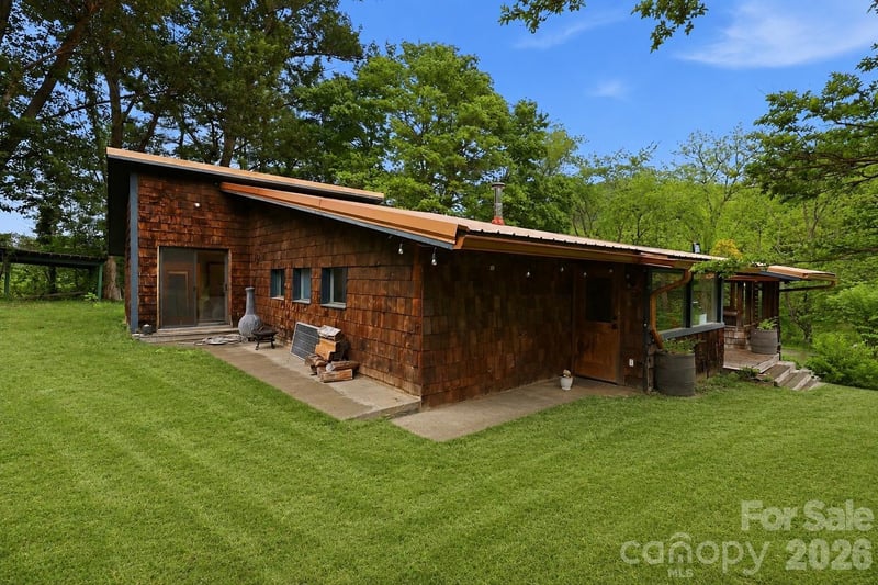 250 Potato Branch Rd, Leicester, NC 28748