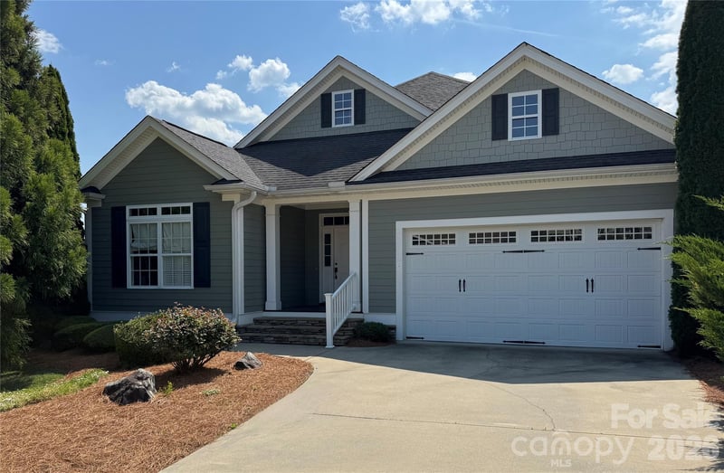 25 Copper Ct, Hendersonville, NC 28792