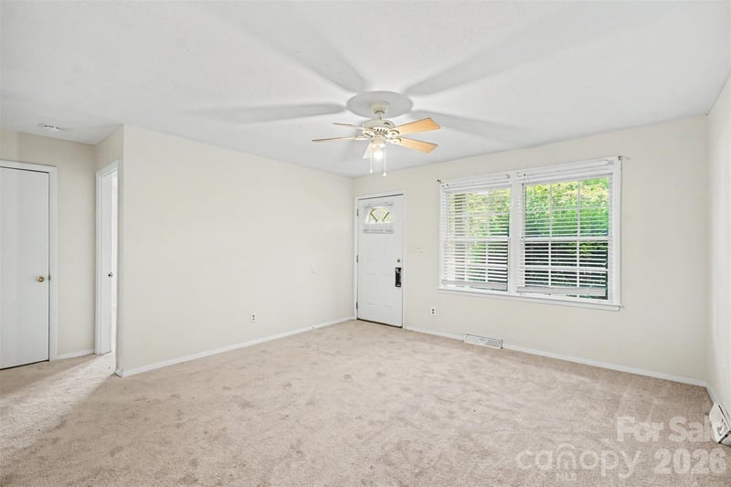 4809 Malibu Dr, Charlotte, NC 28215