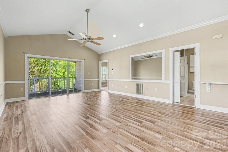 9241 Meadow Vista Rd, Charlotte, NC 28213