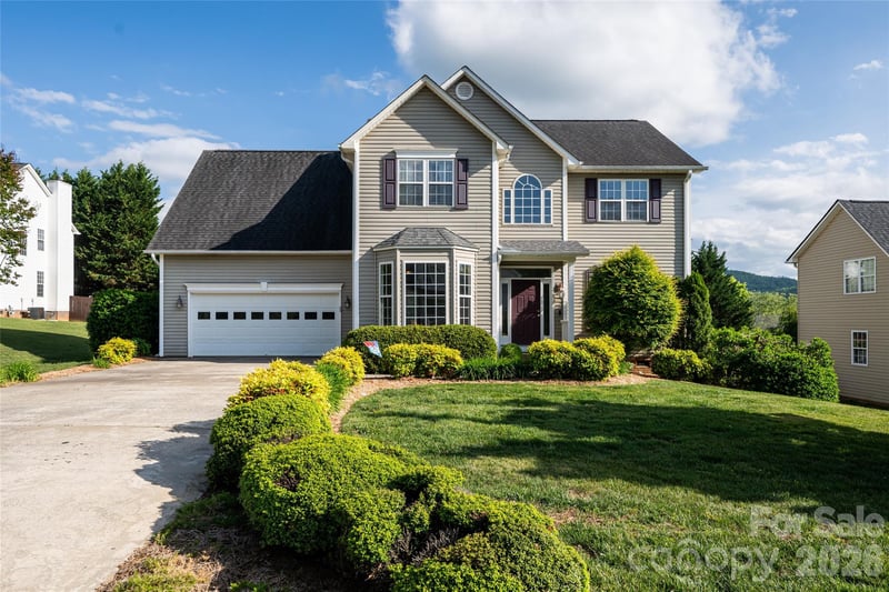 48 Brownstone Ct, Fletcher, NC 28732