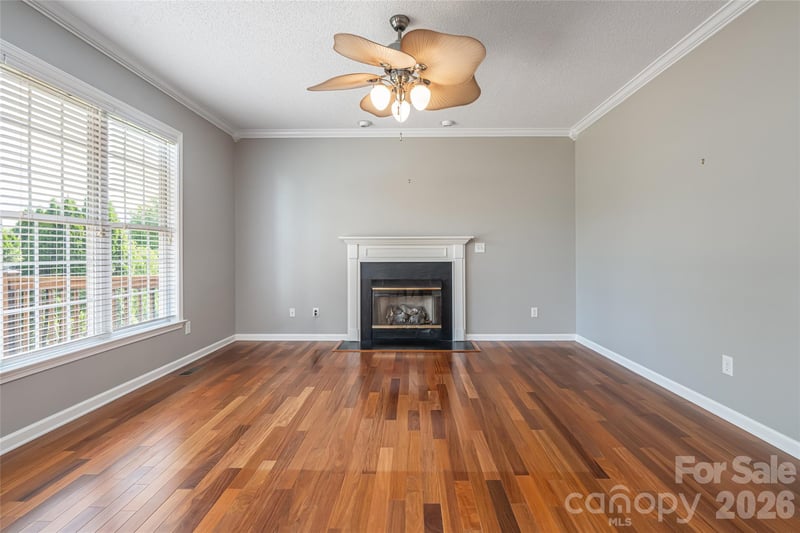 48 Brownstone Ct, Fletcher, NC 28732