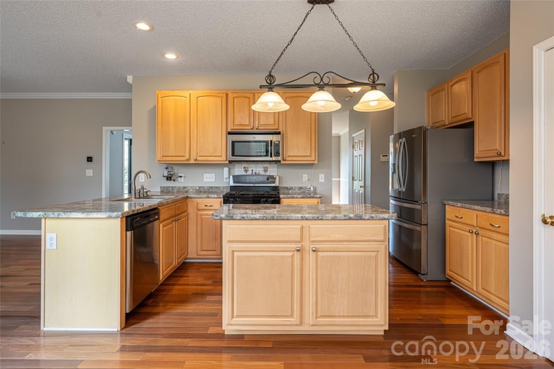 48 Brownstone Ct, Fletcher, NC 28732