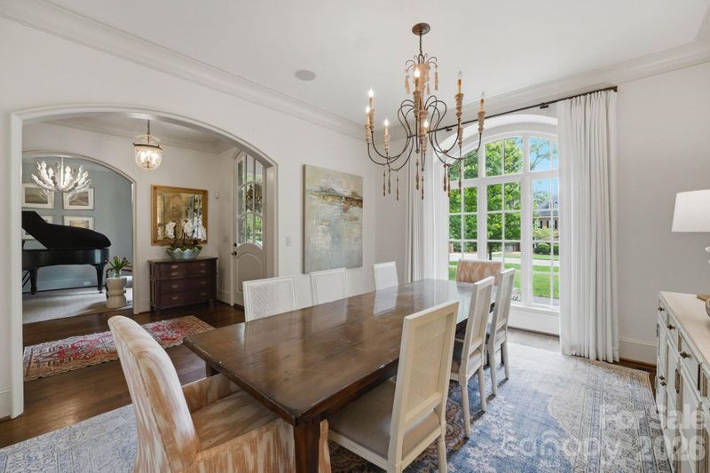 2012 Harris Rd, Charlotte, NC 28211