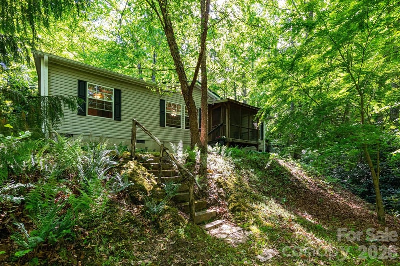 159 Marcellina Dr, Fairview, NC 28730