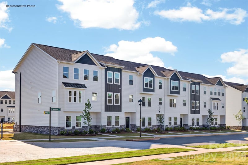 226 E Morehouse Ave #TWNH D, Mooresville, NC 28117