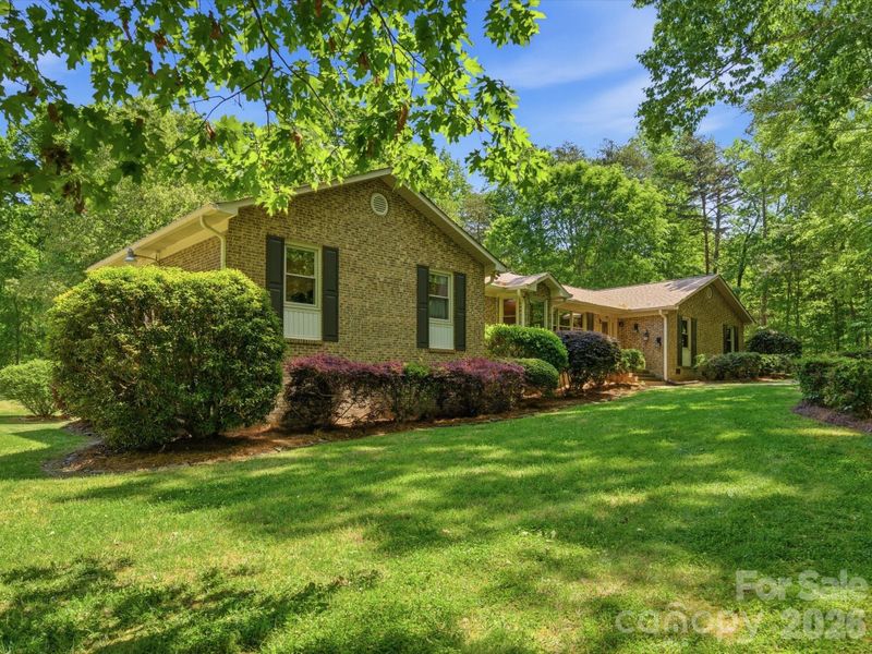 245 Rainbow Cir, Clover, SC 29710