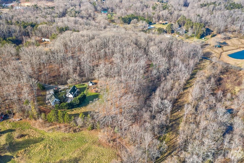 175 Stonehaven Dr, Mooresville, NC 28115