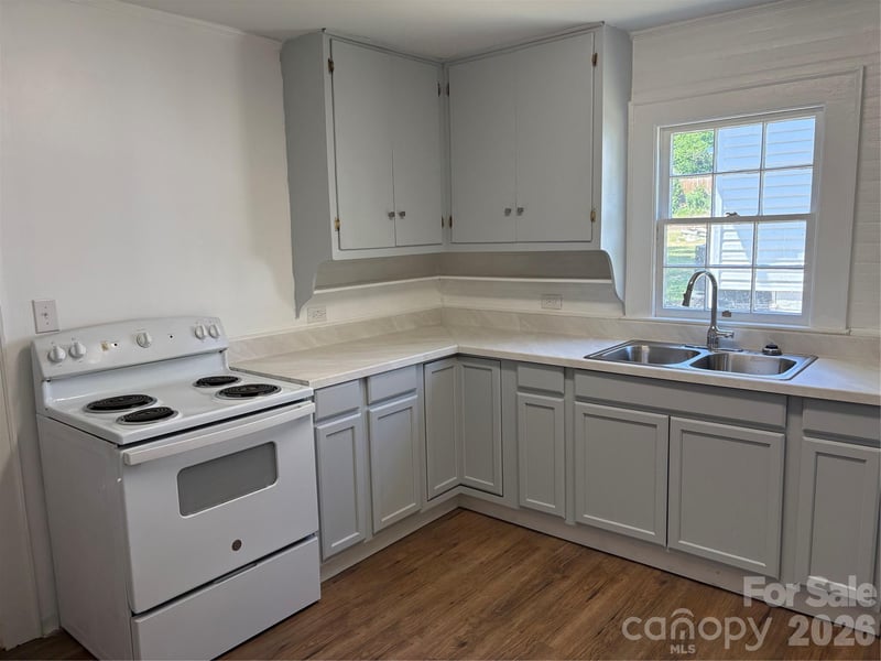 597 Harris St NW, Concord, NC 28025