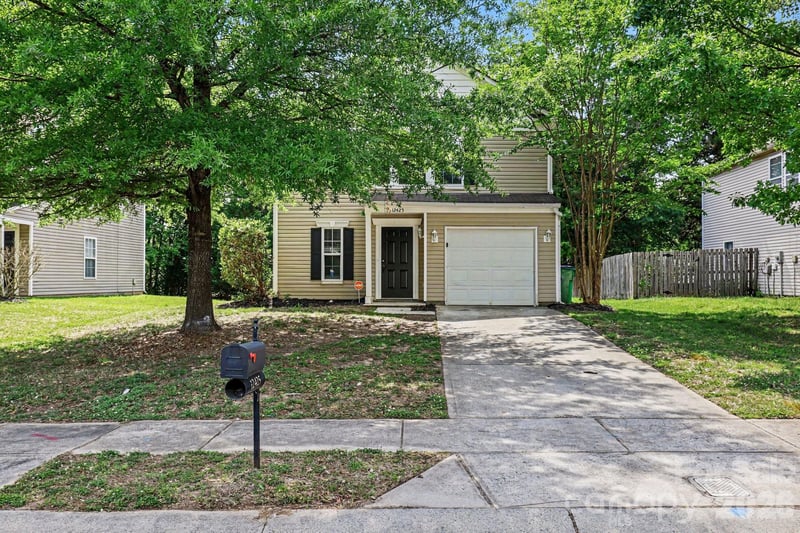 12425 Stowe Acres Dr, Charlotte, NC 28262