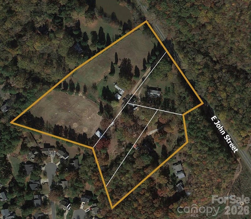 1828 E John St, Matthews, NC 28105