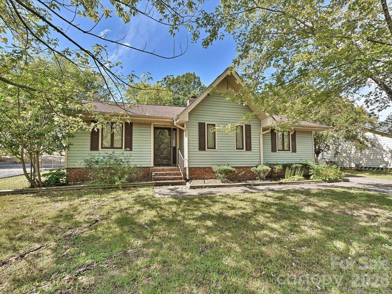 7422 Bradgate Rd, Charlotte, NC 28217