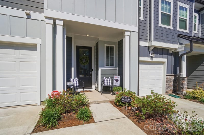 537 Madison Falls Ct, Fort Mill, SC 29708