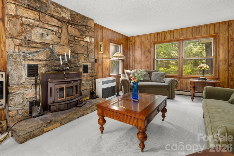 150 Mountain Laurel Ln, Fletcher, NC 28732