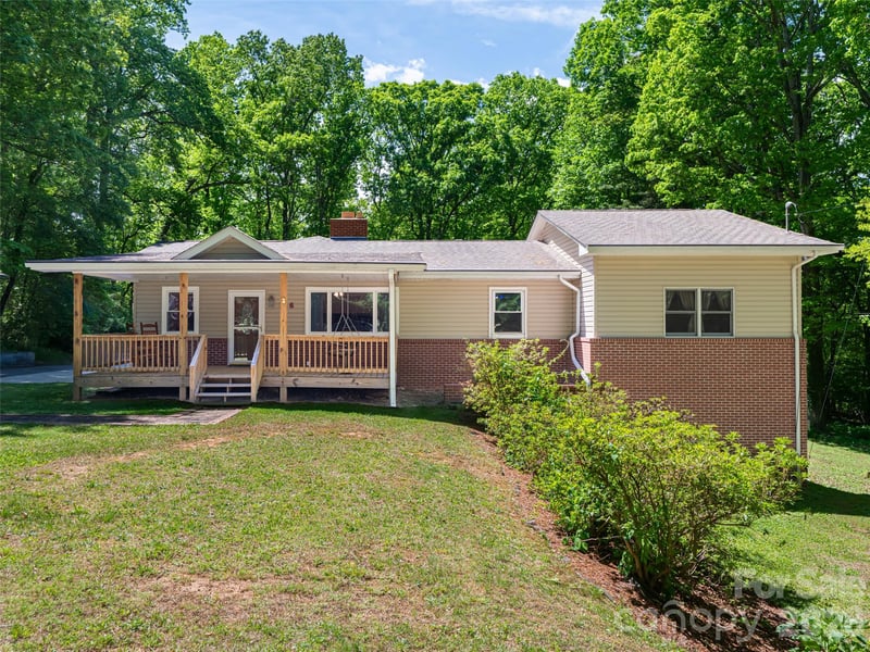 146 Fairmont Rd, Candler, NC 28715