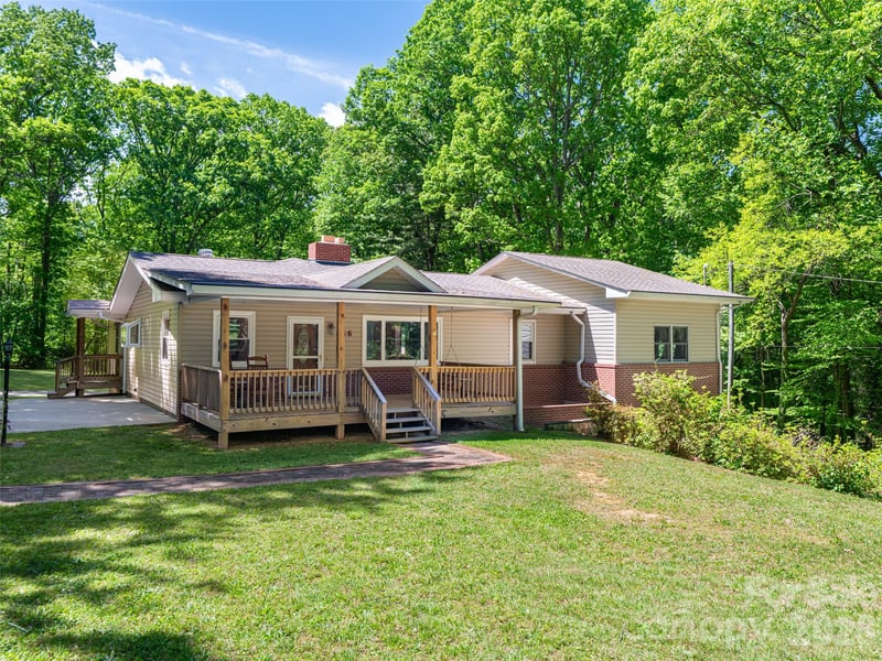 146 Fairmont Rd, Candler, NC 28715