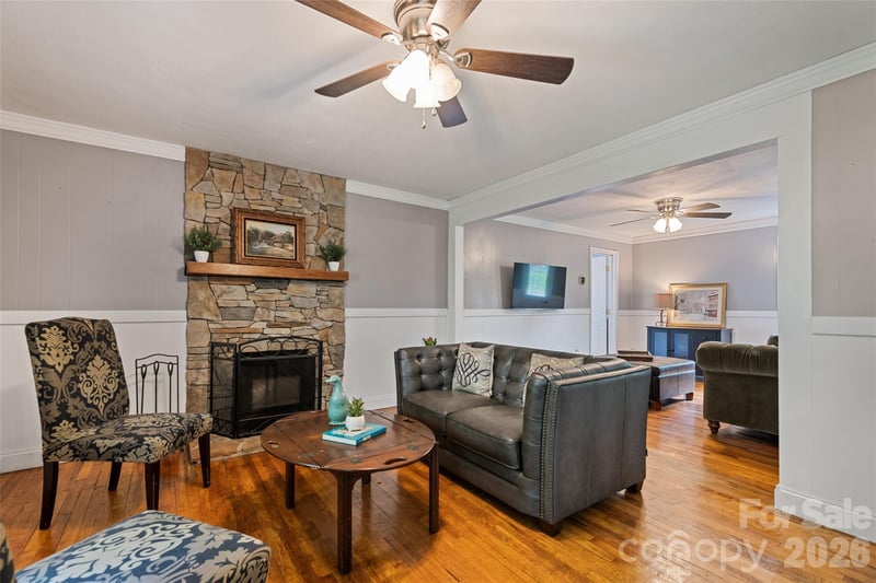 48 Medford Ave, Waynesville, NC 28786