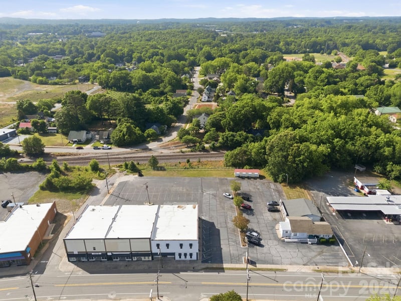 909 S Main St #102, Salisbury, NC 28144