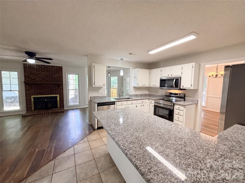 13622 Tynecastle Ln, Matthews, NC 28105