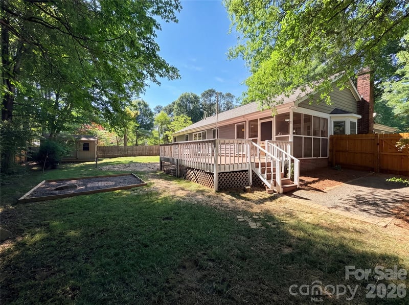 13622 Tynecastle Ln, Matthews, NC 28105