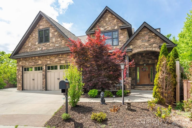 109 Wood Owl Ct, Hendersonville, NC 28791