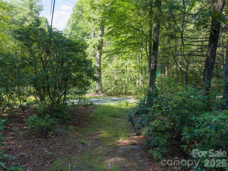 000 Mountain Laurel Ln, Fletcher, NC 28732