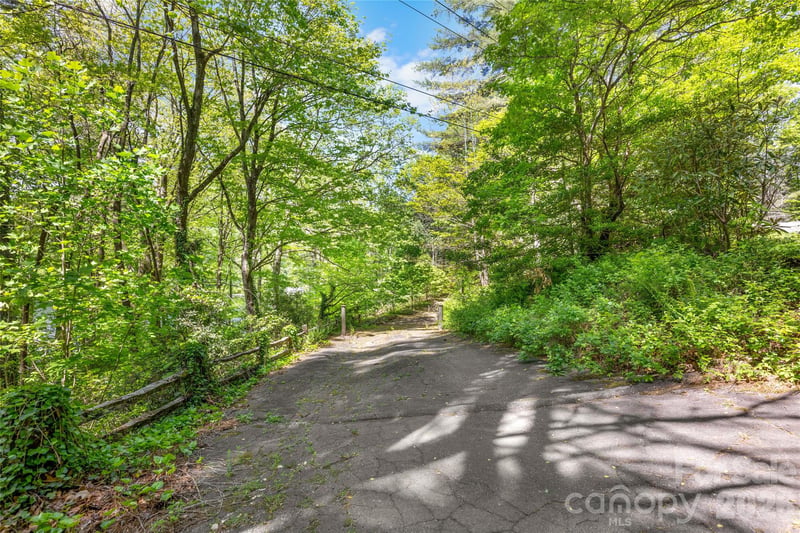 1923 Cold Mountain Rd, Lake Toxaway, NC 28747