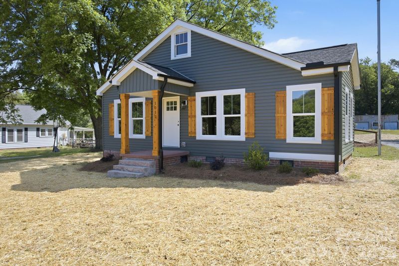1012 Midlake Rd, Kannapolis, NC 28083