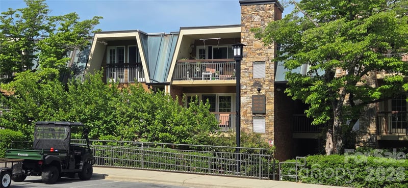 209 Bowling Park Rd, Asheville, NC 28803