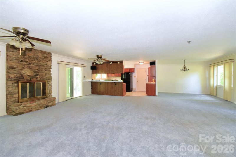 88 Botany Dr, Asheville, NC 28805