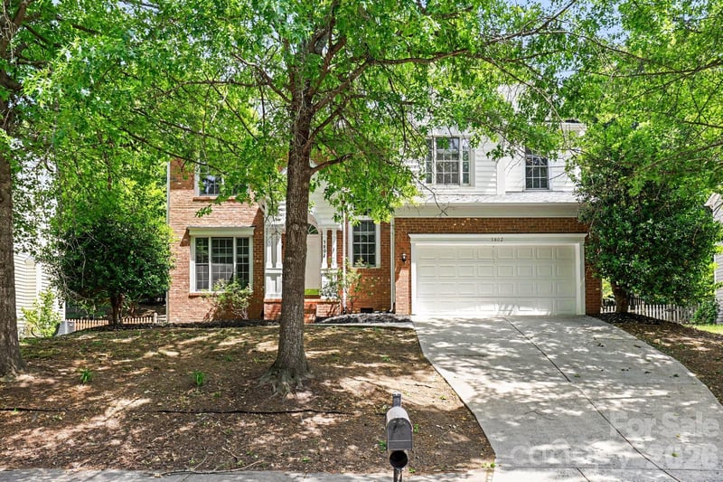 5802 Swanston Dr, Charlotte, NC 28269