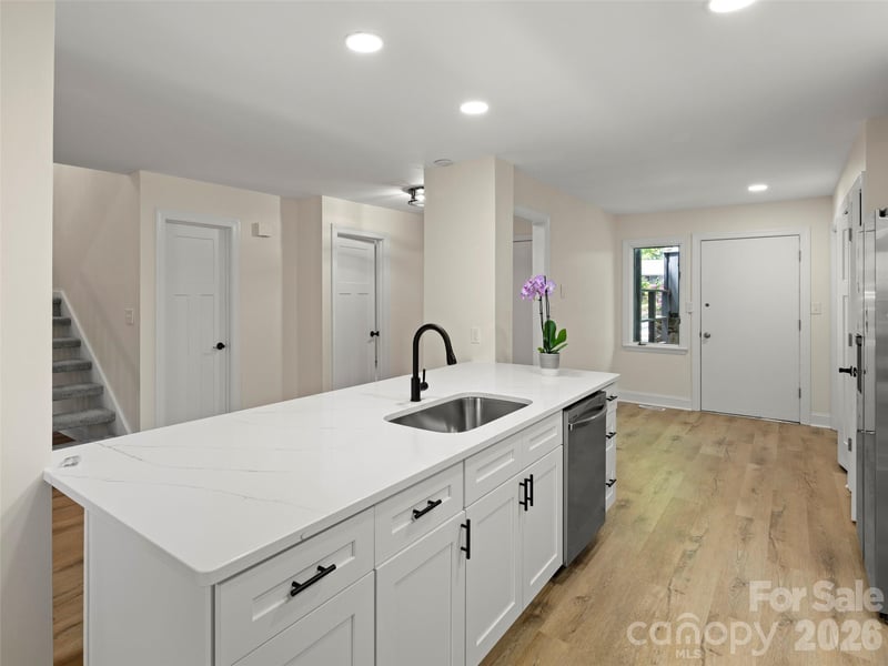 203 Crowfields Dr, Asheville, NC 28803