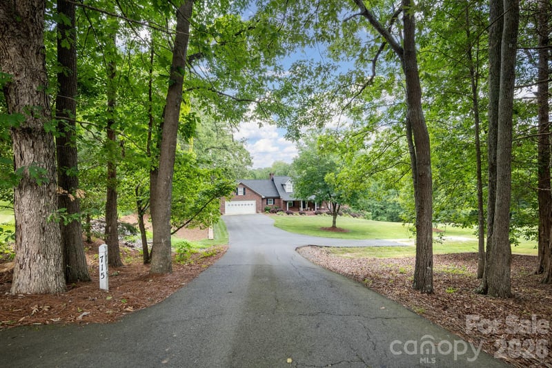 715 Orphanage Rd, Concord, NC 28027