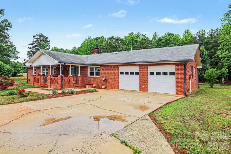 105 Fox Fire Rn, Gastonia, NC 28052