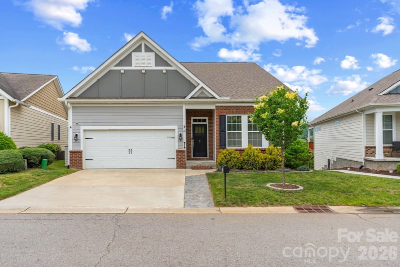 34 Rose Creek Rd, Leicester, NC 28748