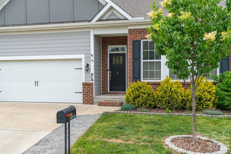 34 Rose Creek Rd, Leicester, NC 28748
