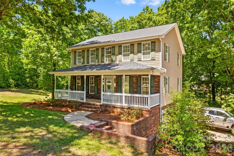 1904 Lorelei Ct, Mount Pleasant, NC 28124