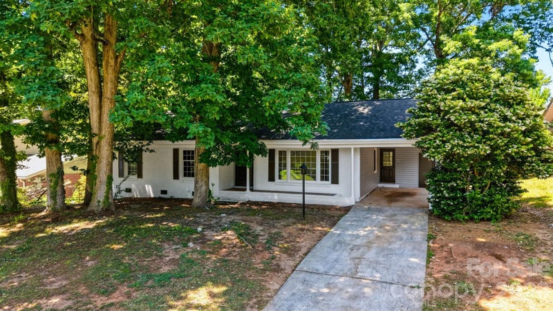 1409 Woodberry Rd, Charlotte, NC 28212