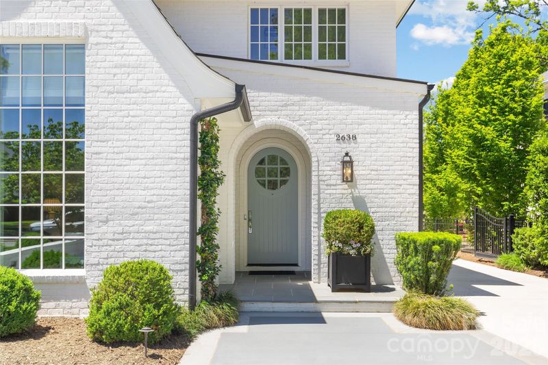 2638 Hampton Ave, Charlotte, NC 28207